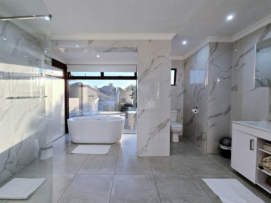 5 Bedroom Property for Sale in Nahoon Eastern Cape